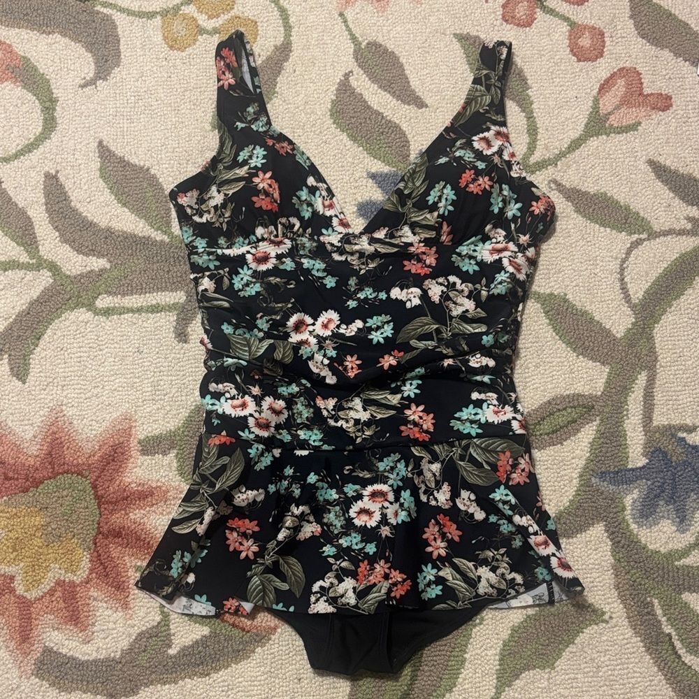Jaclyn Smith Floral  skirted One Piece Swimsuit, black, 10